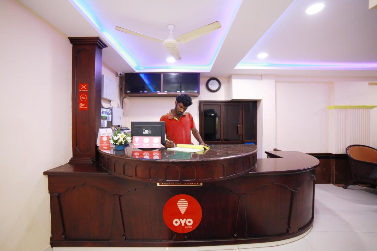 Oyo 7926 Hotel Fort View 트리반드룸 외부 사진